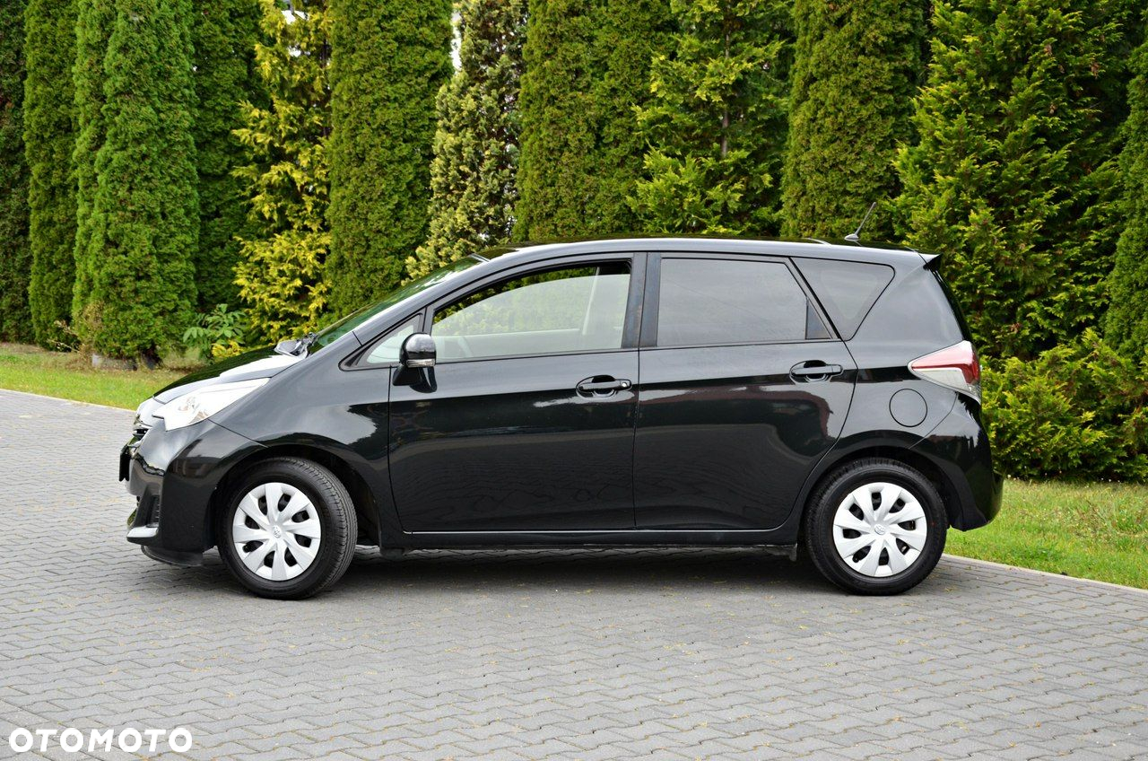 Toyota Verso S 1.33 Premium - 19