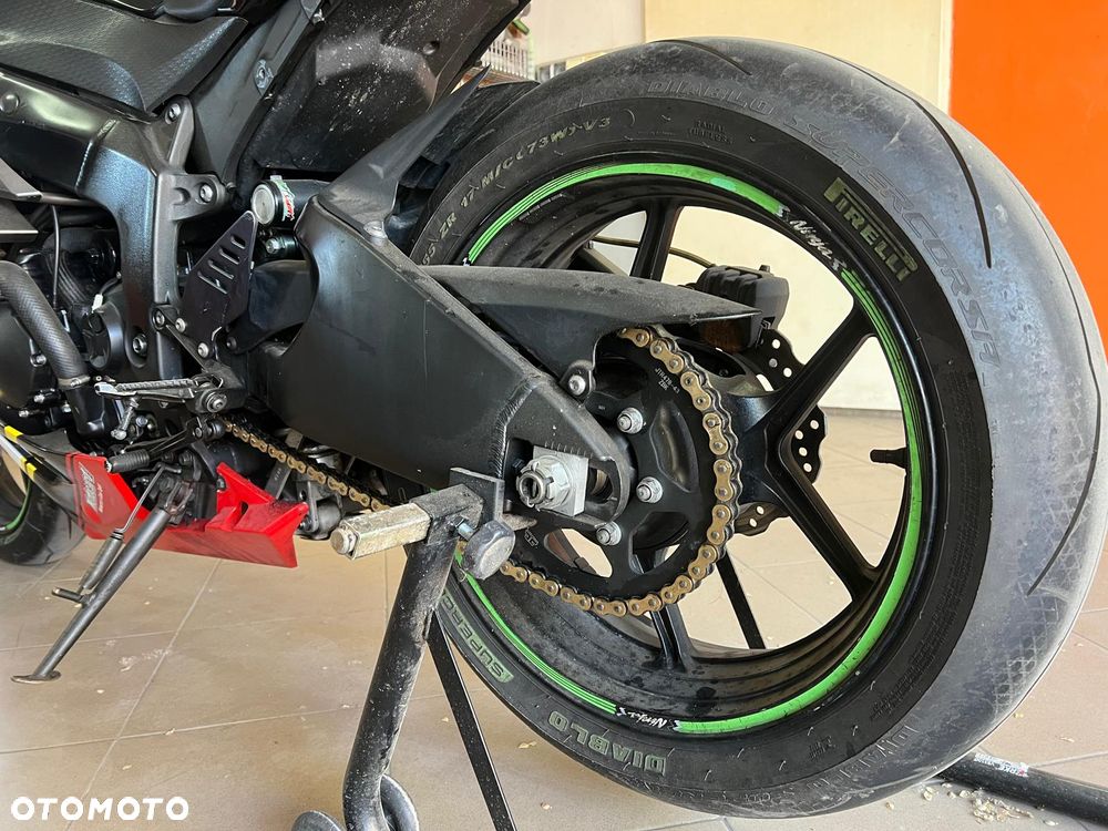 Kawasaki ZXR - 10