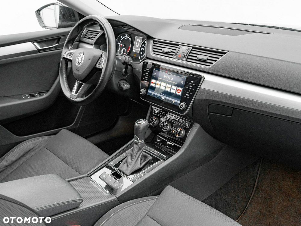 Skoda Superb 2.0 TDI Ambition DSG - 31