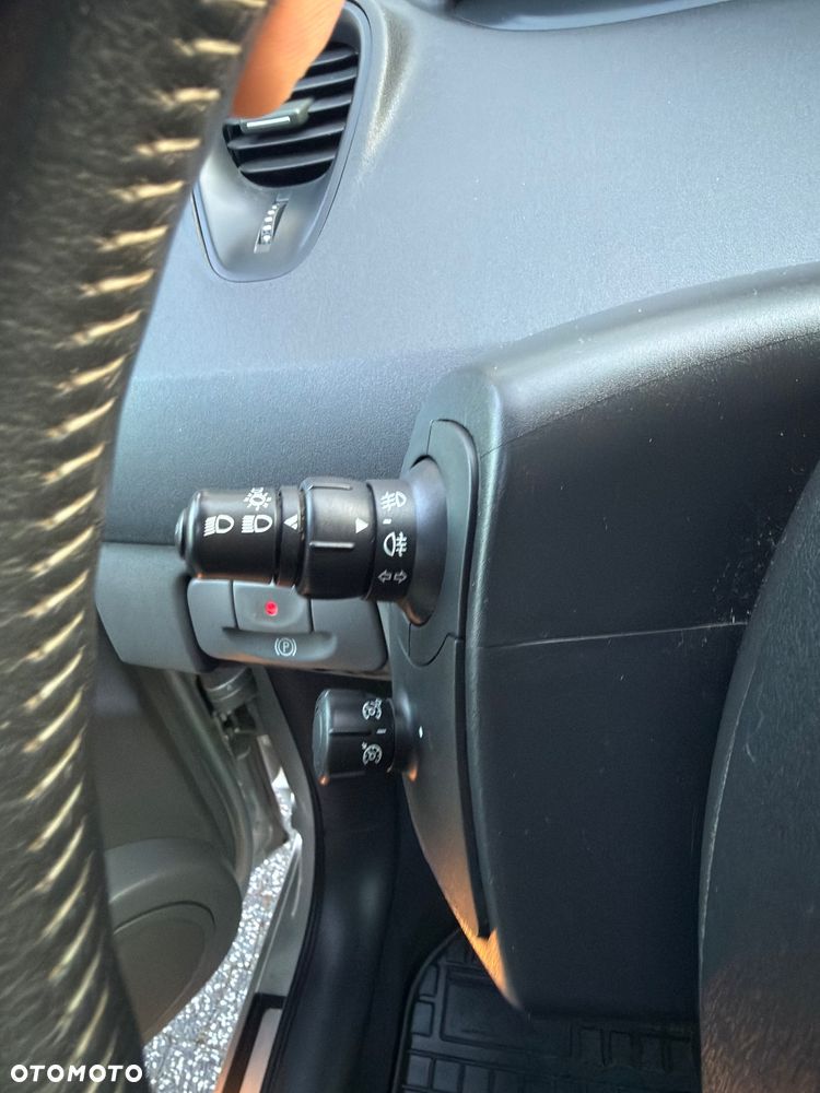 Renault Scenic 2.0 16V Privilege - 22