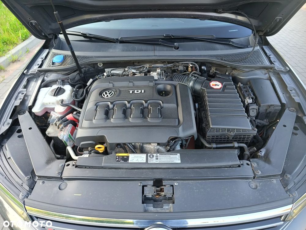 Volkswagen Passat 2.0 TDI 4Mot Elegance DSG - 12