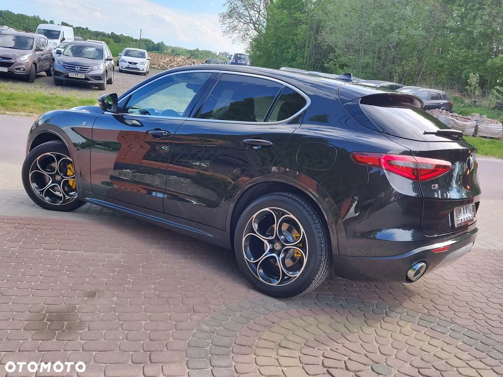 Alfa Romeo Stelvio 2.0 Turbo 16V AT8-Q4 Lusso Ti - 19