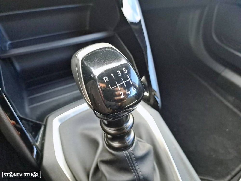 Peugeot 2008 1.2 PureTech Style - 20