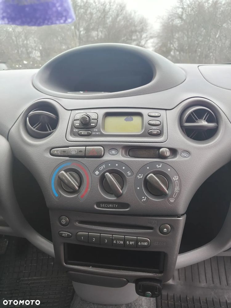 Toyota Yaris 1.0 Pak1 - 19