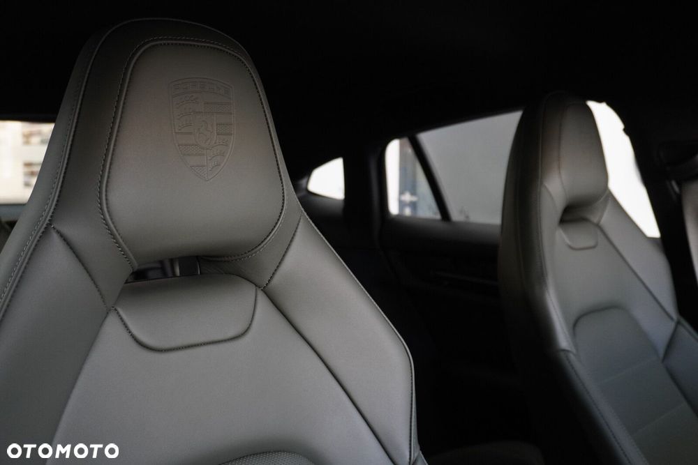Porsche Panamera - 17