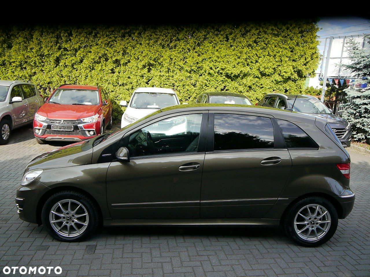 Mercedes-Benz Klasa B 180 BlueEFFICIENCY SPORT EDITION - 10