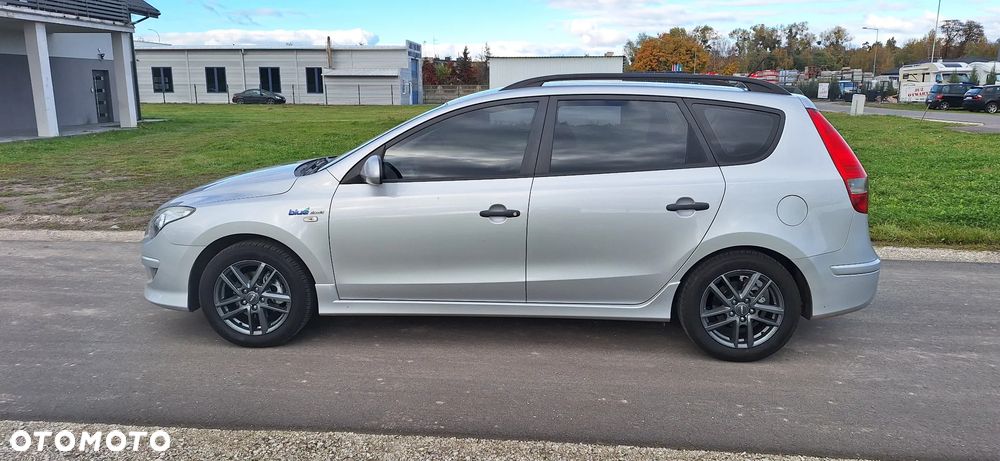 Hyundai i30 i30cw 1.4 blue Comfort - 2