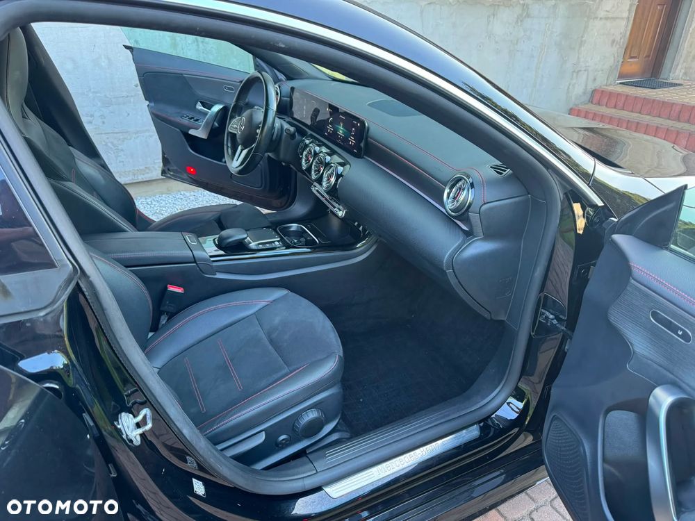 Mercedes-Benz CLA 250 4Matic 7G-DCT AMG Line - 37