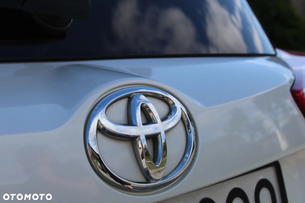 Toyota RAV4 2.0 D-4D Prestige - 28