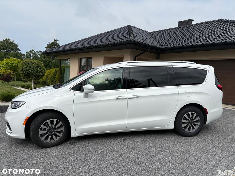 Chrysler Pacifica - 5