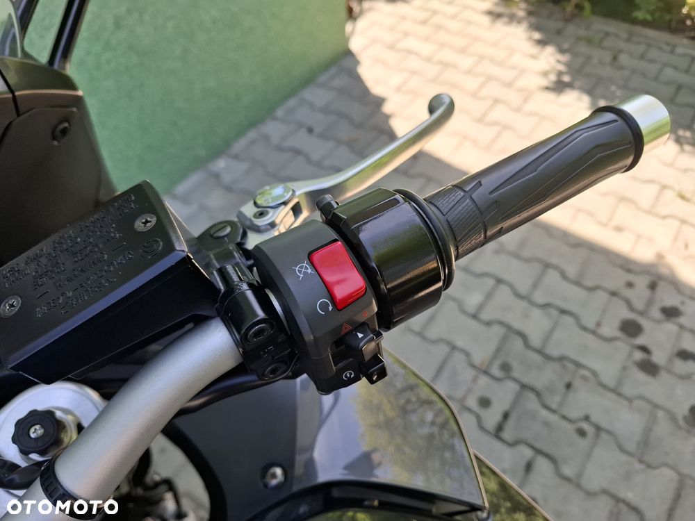 Yamaha FJR - 32