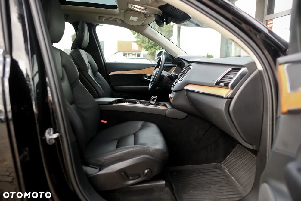 Volvo XC 90 T5 AWD Inscription 7os - 27