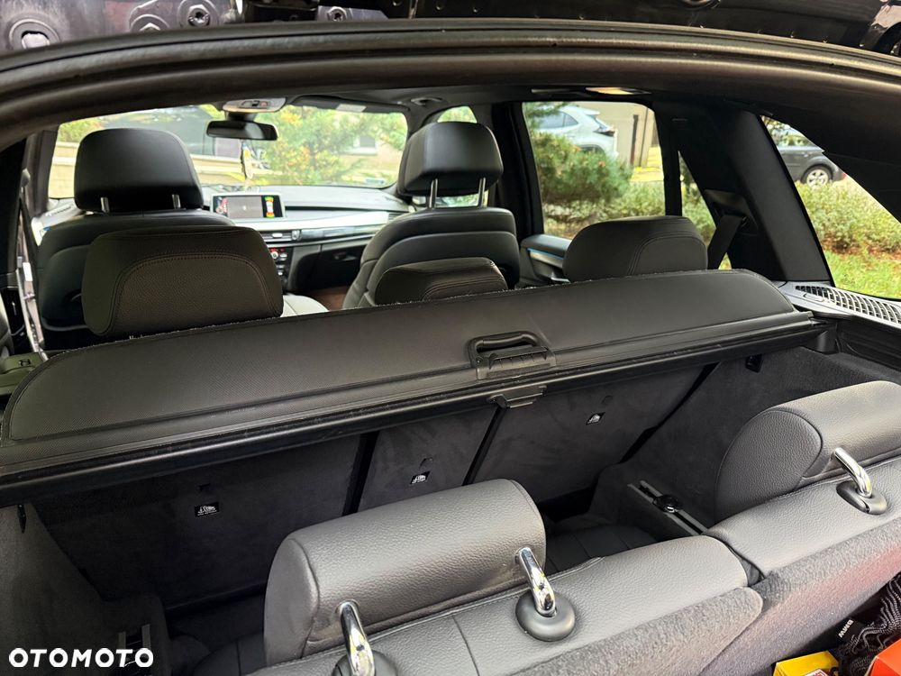 BMW X5 xDrive50i - 35