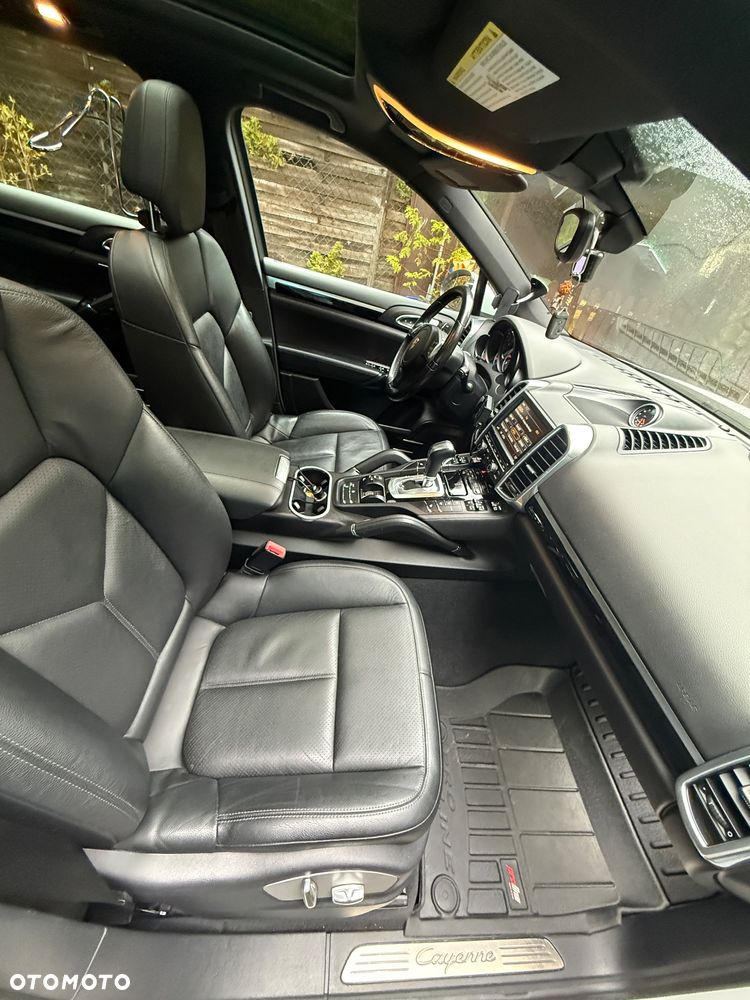 Porsche Cayenne - 17