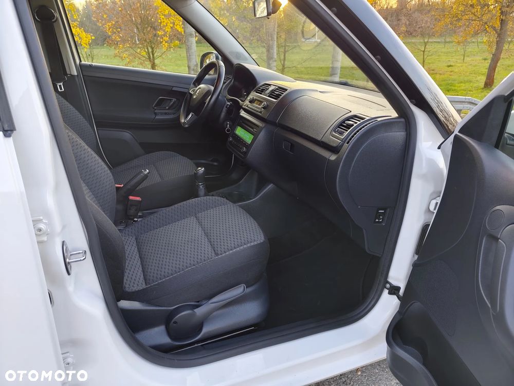 Skoda Fabia 1.2 HTP STYLE Edition - 7