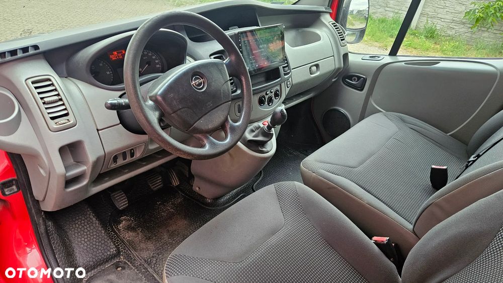 Opel Vivaro - 10