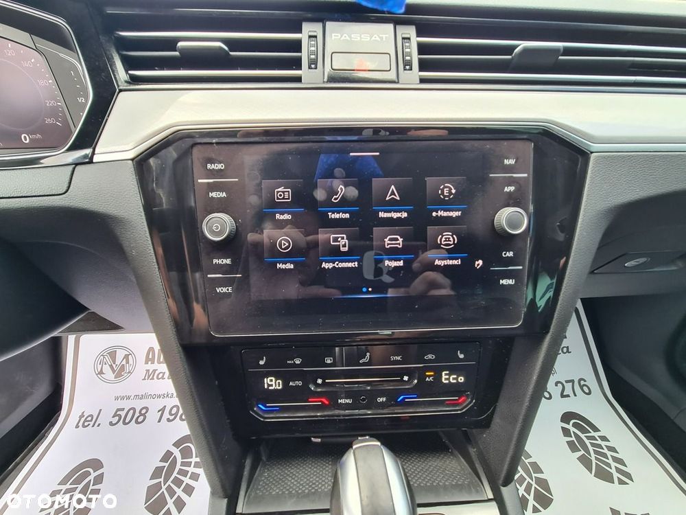 Volkswagen Passat - 19