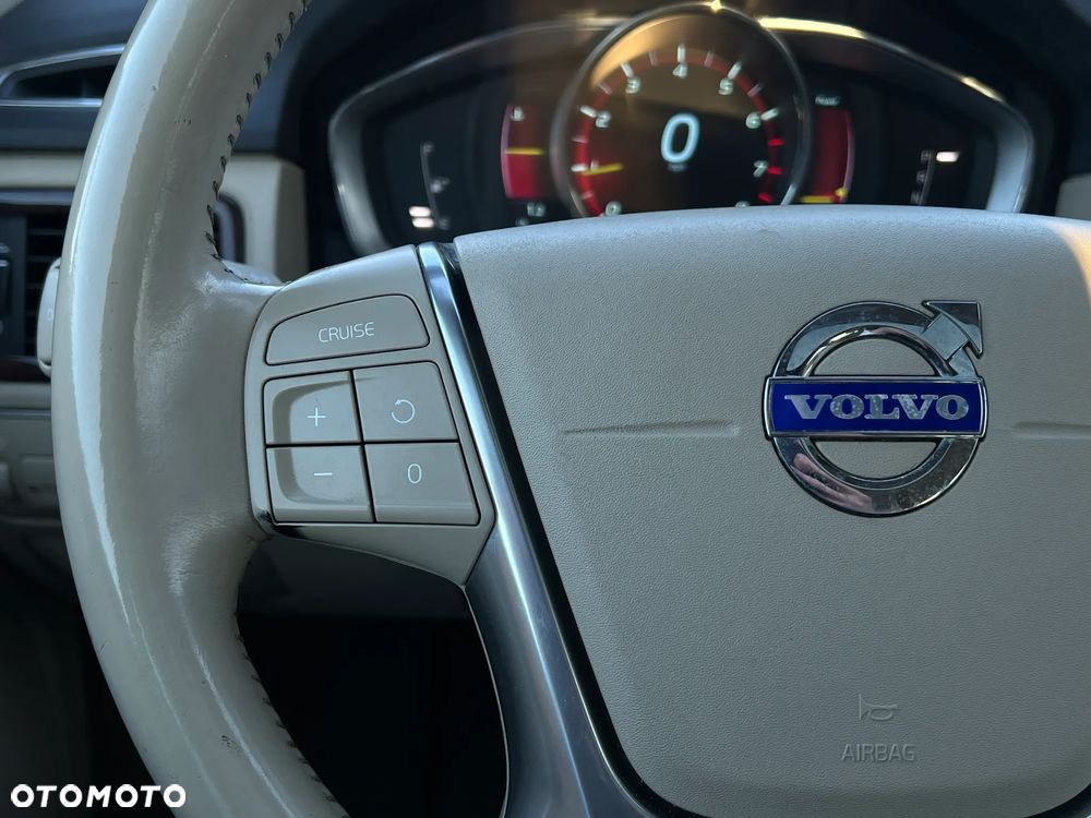 Volvo XC 70 - 20