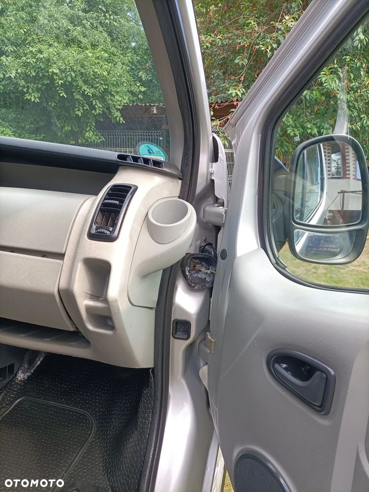 Opel Vivaro - 15