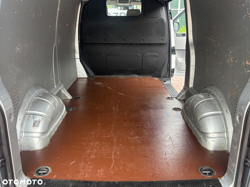 Volkswagen Transporter - 14