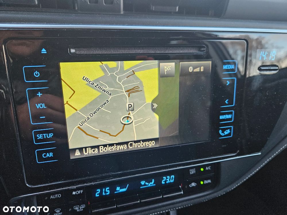 Toyota Corolla 1.6 Premium - 24