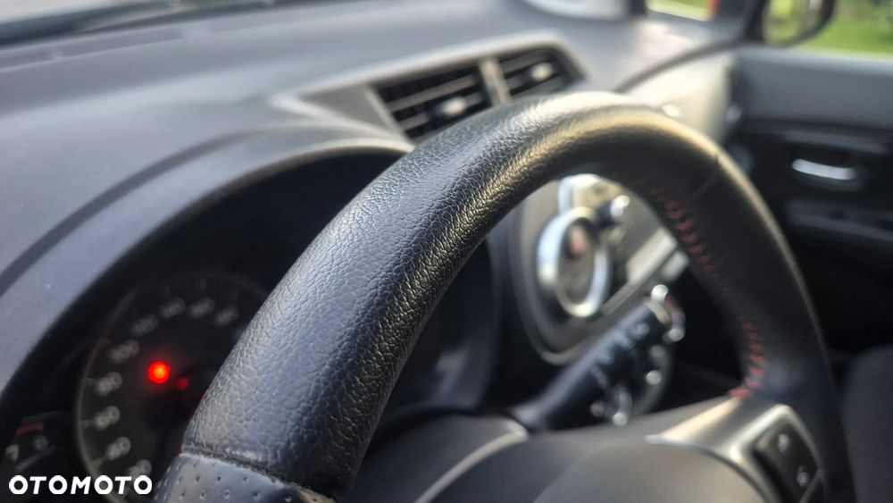 Toyota Yaris 1.33 VVT-i Club - 10