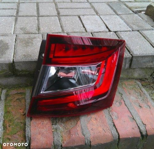 SKODA FABIA III LIFT KOMBI LED PRAWA TYLNA LAMPA ORYGINAŁ 6V9945208 - 1