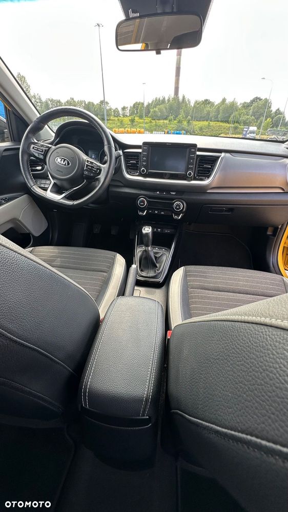 Kia Stonic 1.4 L - 13