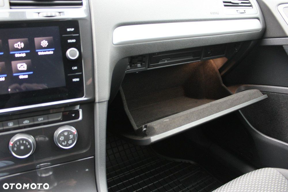 Volkswagen Golf 1.0 TSI Trendline - 26