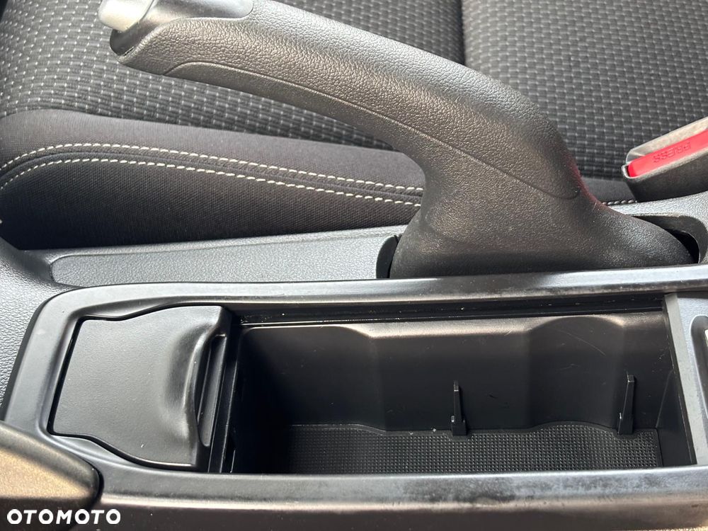 Honda Civic 1.6 i-DTEC Elegance (Honda Connect+) - 28