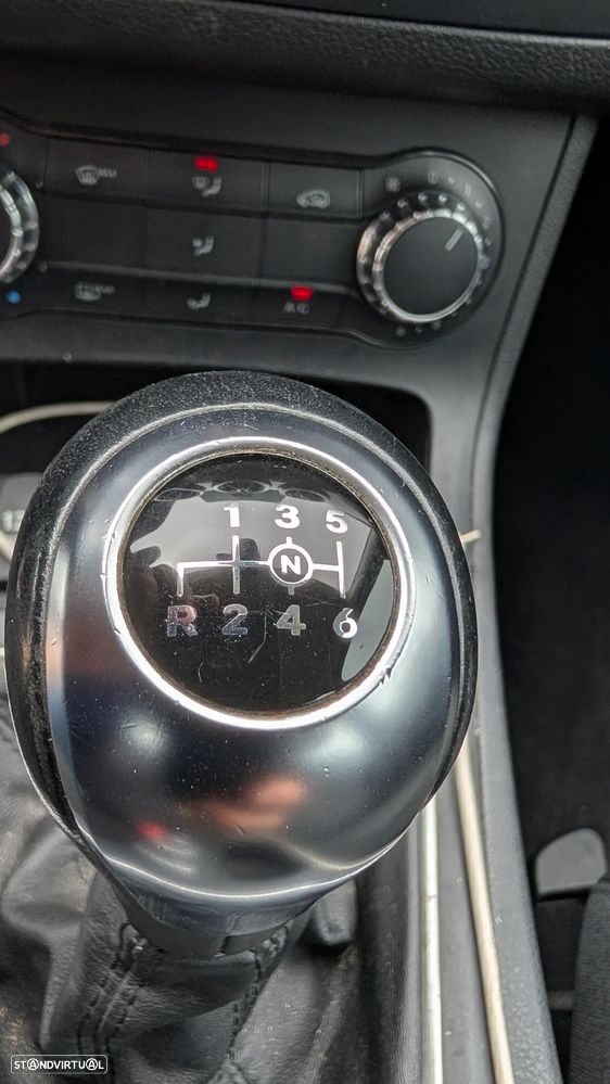 Mercedes-Benz B 180 BlueEfficiency - 42