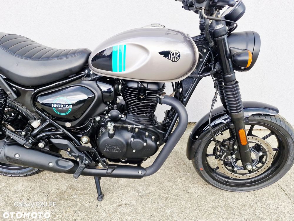 Royal Enfield HNTR - 19