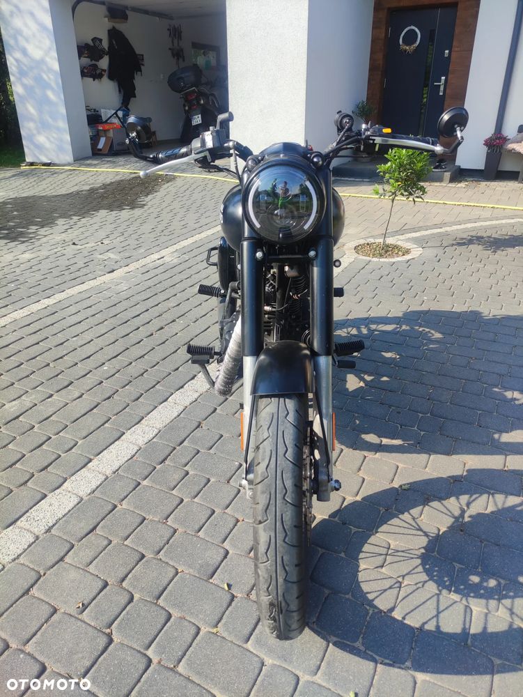Royal Enfield Classic - 7
