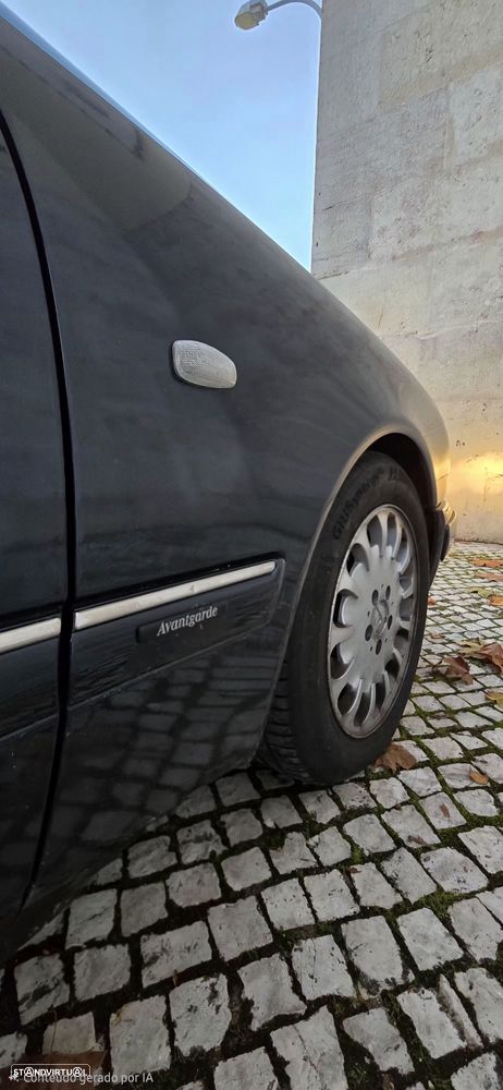 Mercedes-Benz E 300 TD Classic - 15