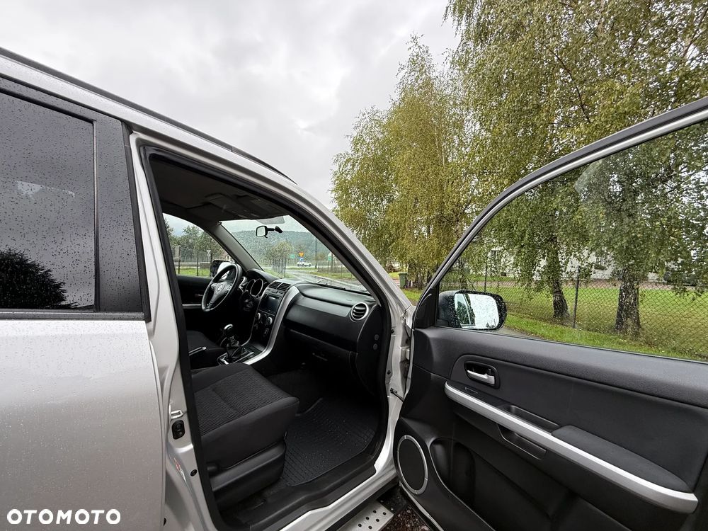Suzuki Grand Vitara 2.4 Elegance EU5 - 17