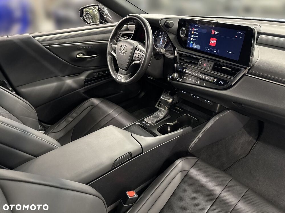Lexus ES 300h F Sport Edition - 27