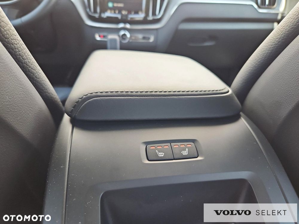 Volvo XC 60 B5 B AWD Plus Dark - 30