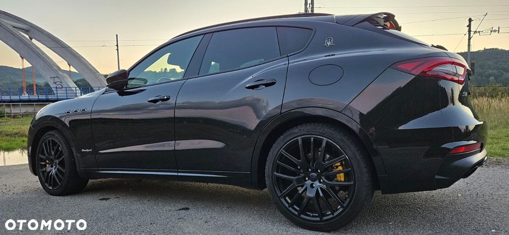Maserati Levante - 4