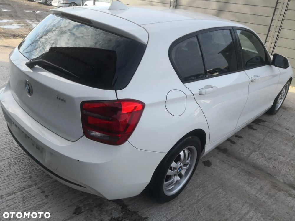 Klapa bagażnika tył tylna BMW F20 a300 alpinweiss