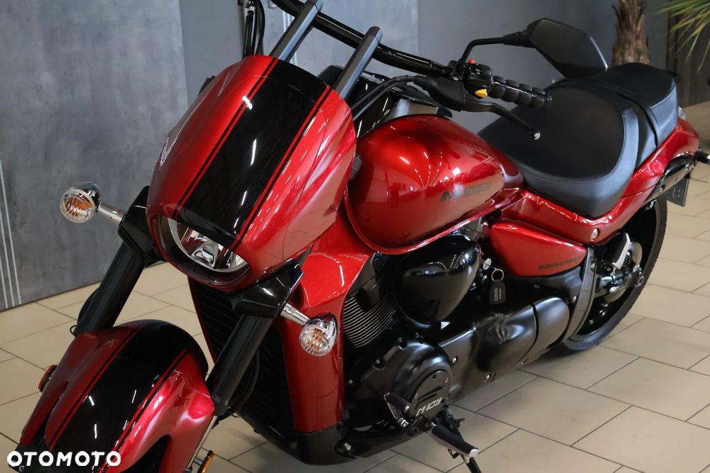 Suzuki Intruder - 15