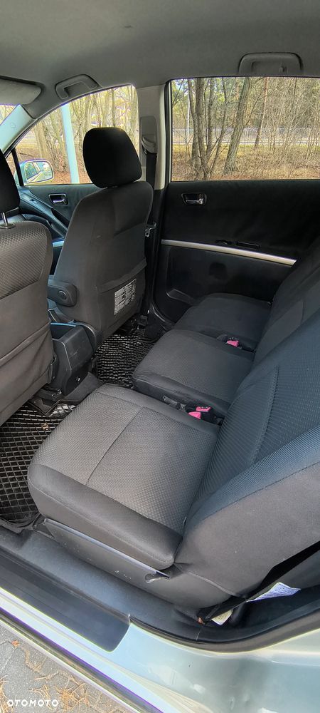 Toyota Corolla Verso - 10