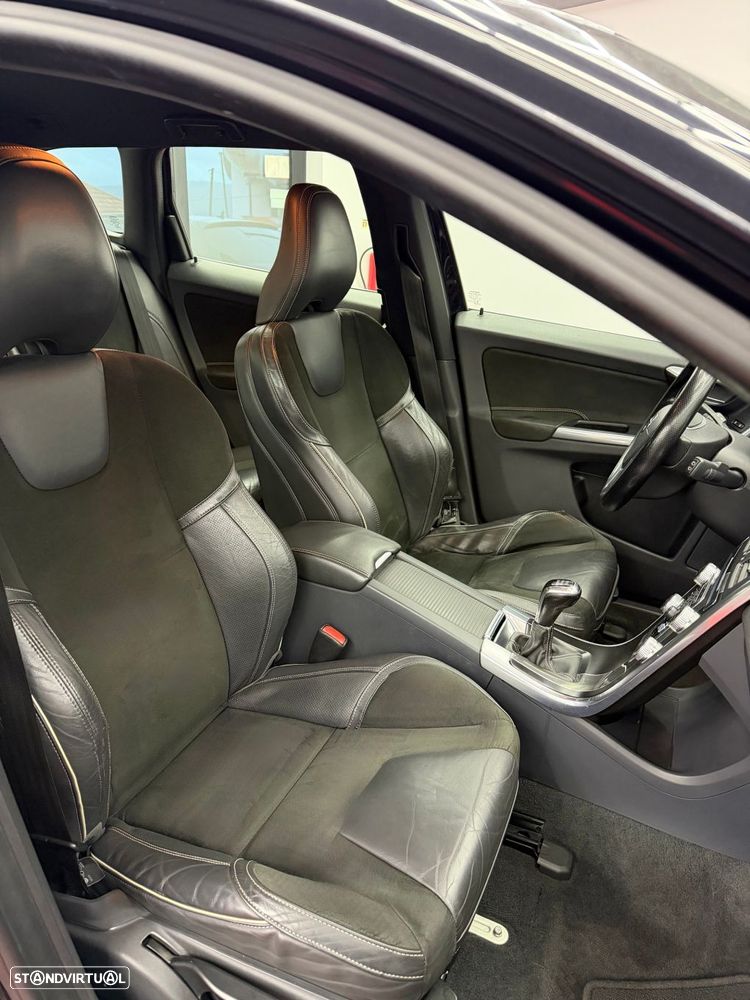 Volvo XC 60 2.0 D4 R-Design - 11