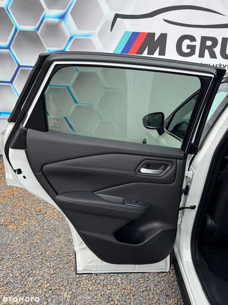 Nissan Qashqai 1.3 DIG-T N-Connecta DCT - 27