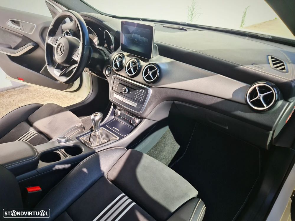 Mercedes-Benz A 180 CDI BE Edition AMG Line - 11