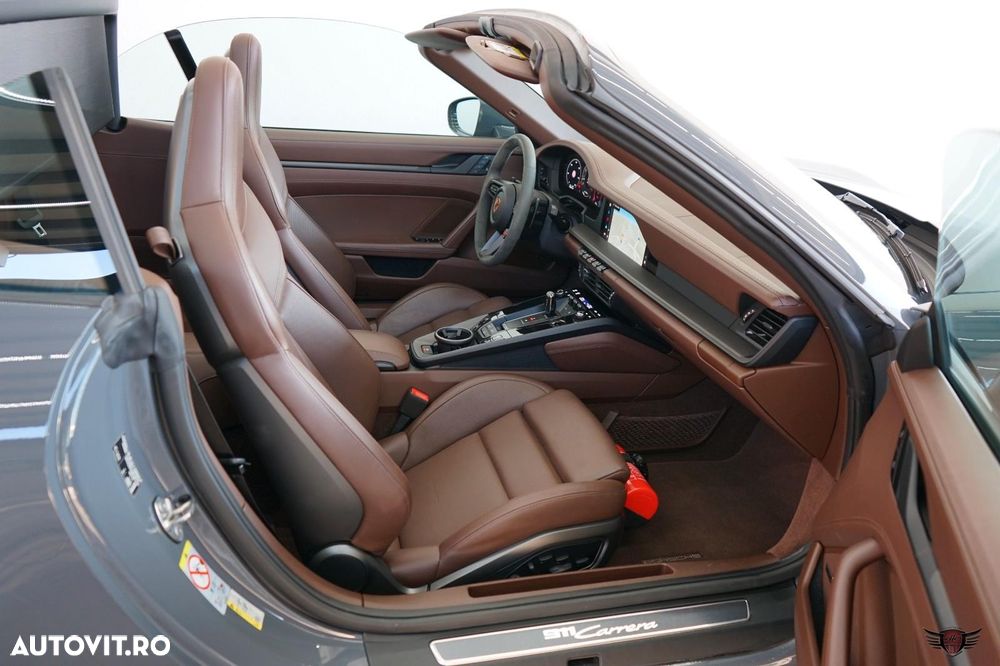 Porsche 911 Carrera PDK - 18