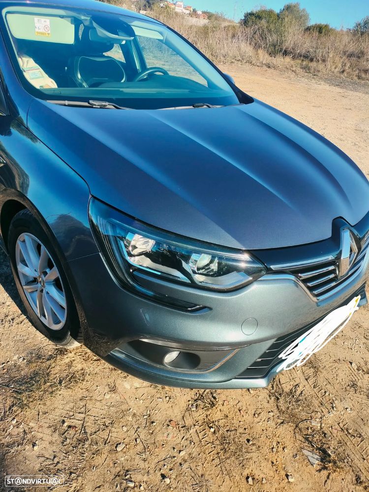 Renault Mégane - 5
