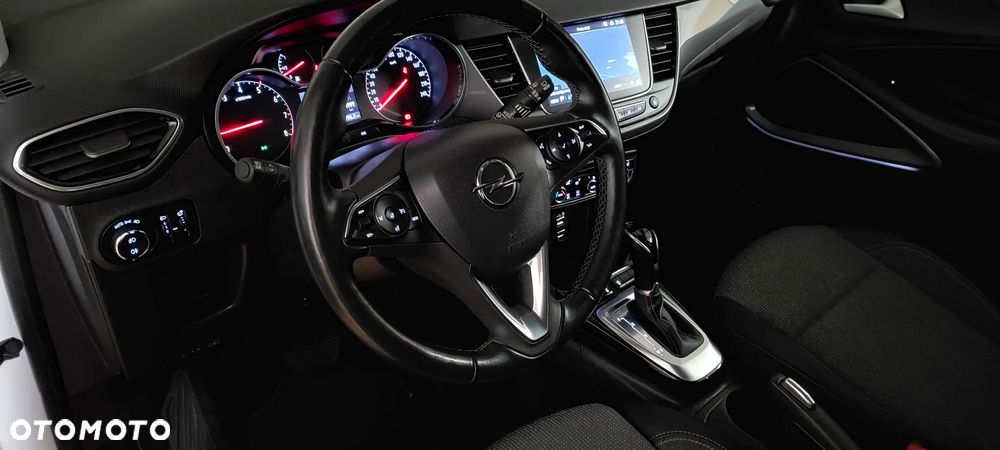 Opel Crossland X - 37