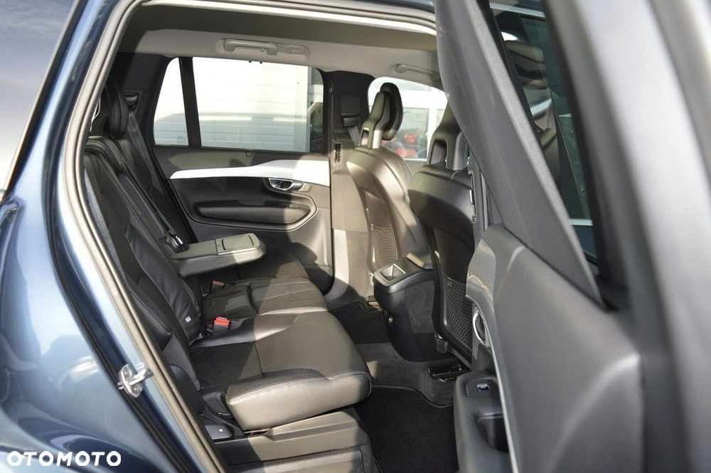 Volvo XC 90 D5 AWD Momentum - 28