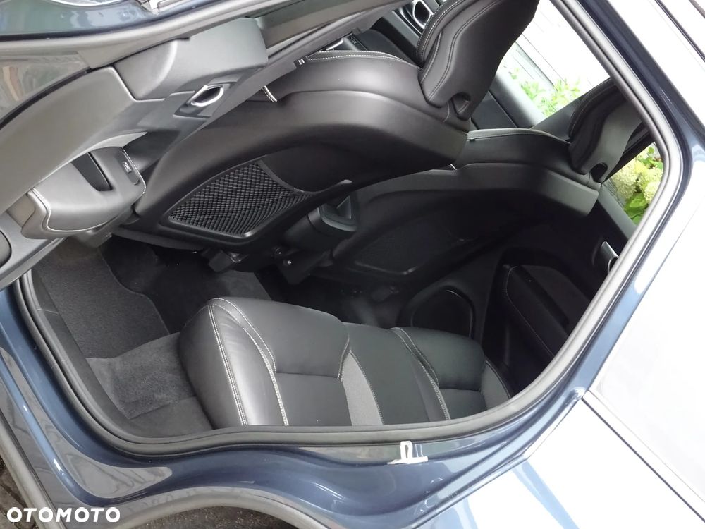 Volvo XC 60 B4 D AWD Plus Dark - 20