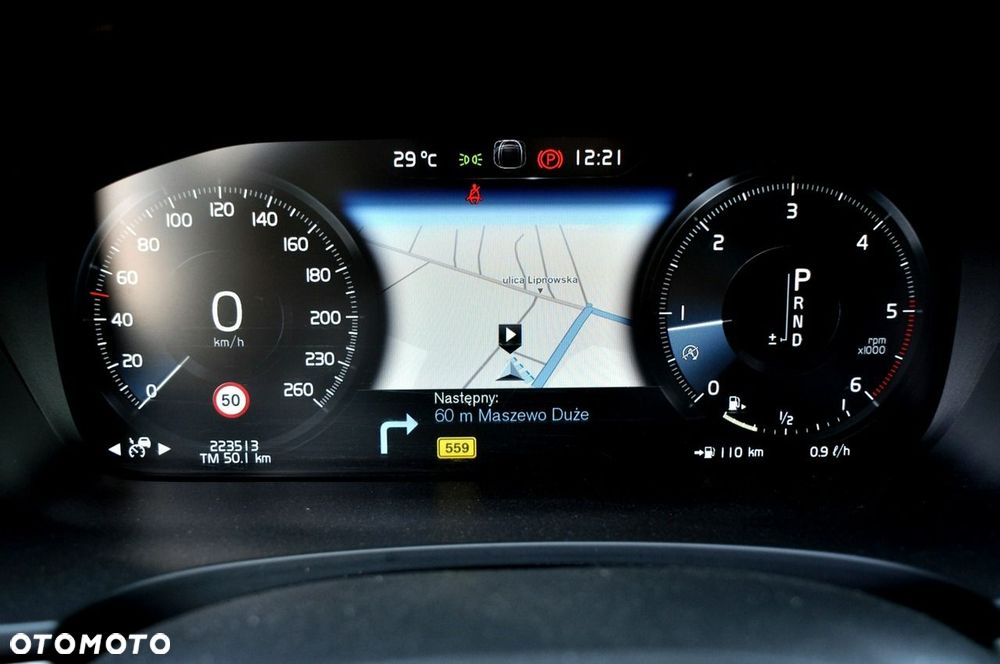 Volvo V90 D3 Momentum Pro - 32